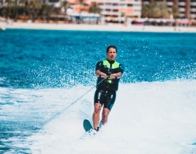 Slalom waterski