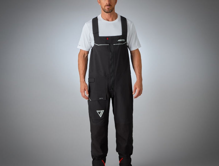 musto-zeilbroek-heren-br3-pertex-offshore-zwart-onbody-voorkant