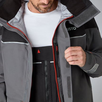 musto-zeiljas-heren-br3-pertex-offshore-grijs-onbody-feature1