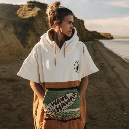Wave Hawaii Poncho Unisex Campeche